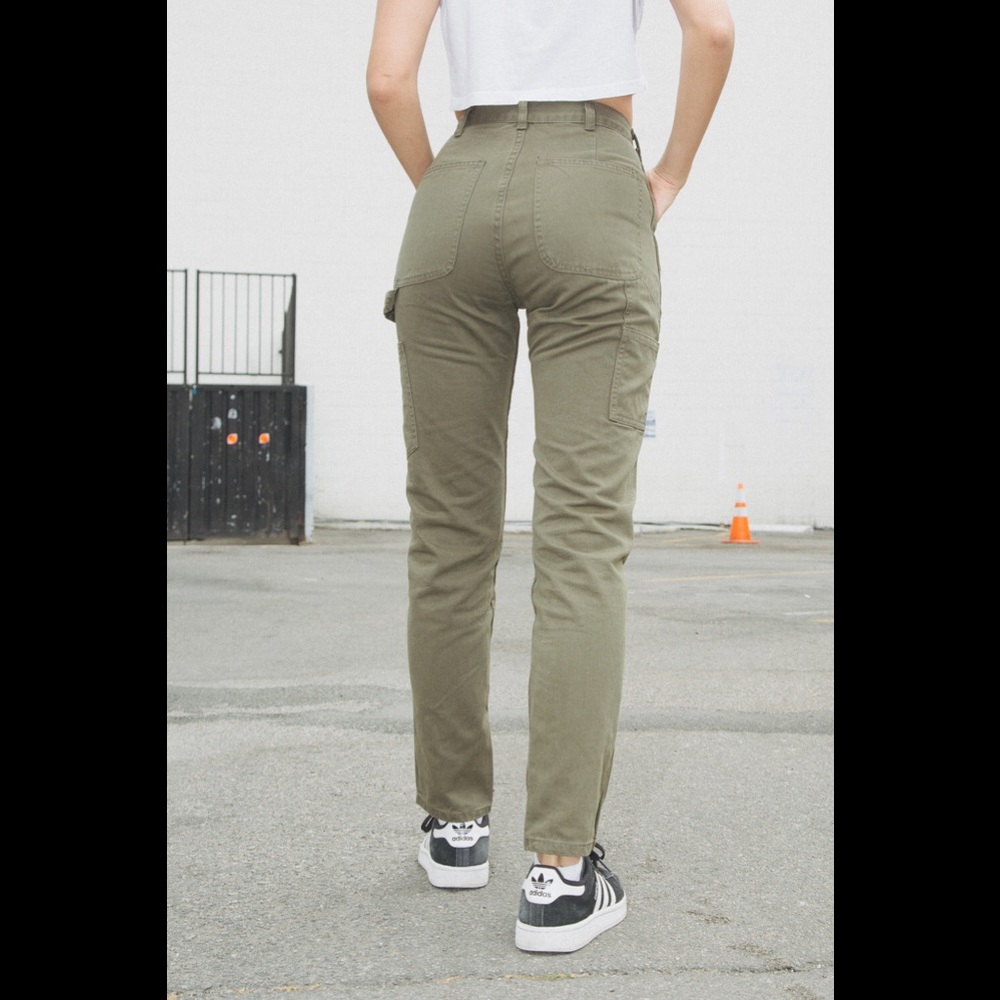 Brandy Melville olive green Jane cargo pants - Picture 5 of 6